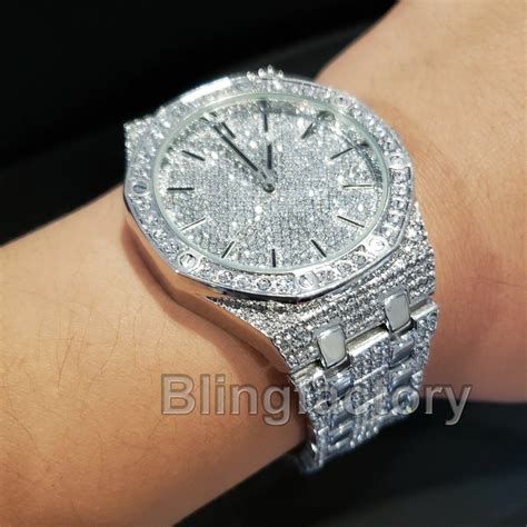 moist night diamond watch